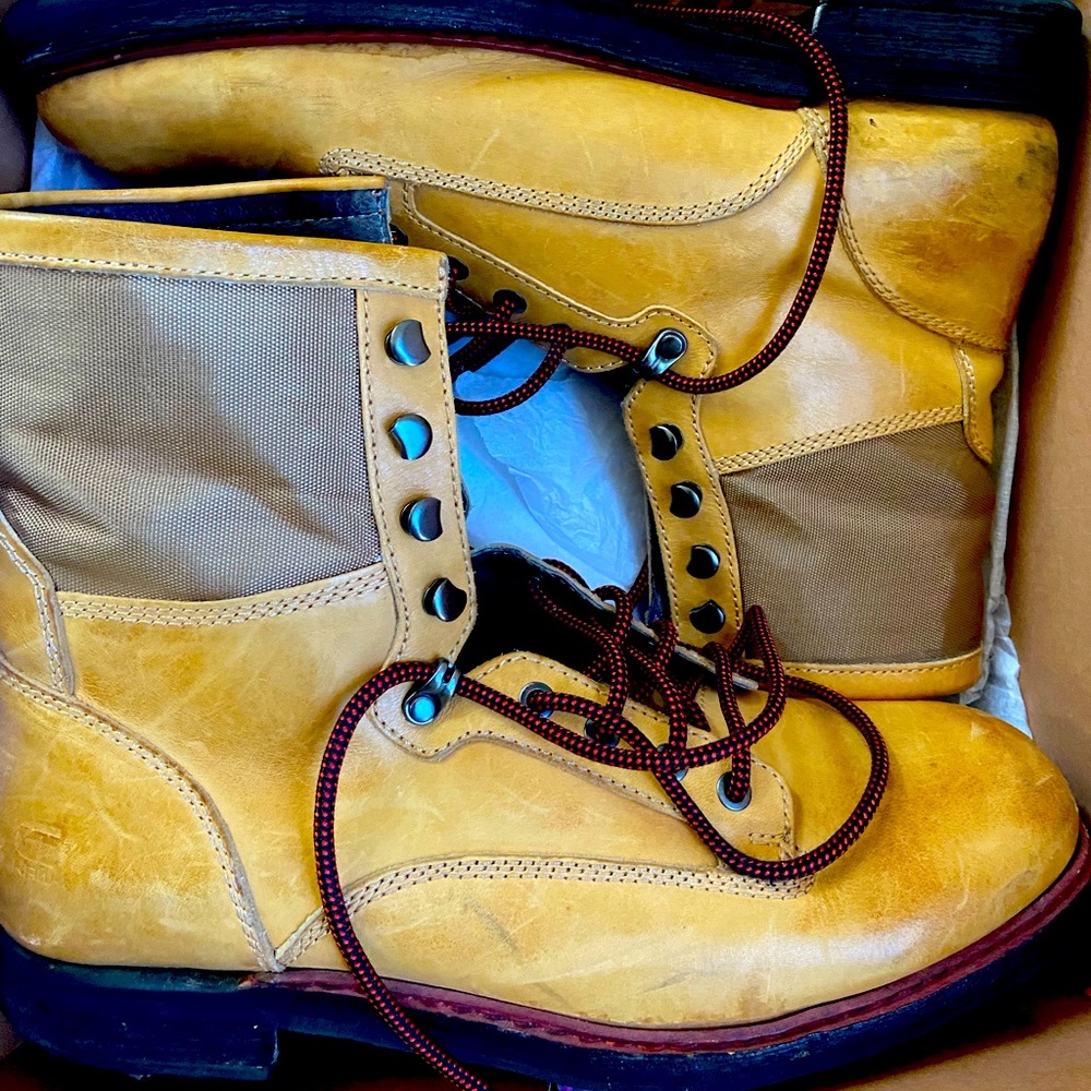 Extremely Rare G-star boots. Size 11. They run big and fit more like 11.5.